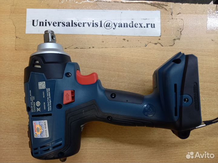 Аккумуляторный ударный гайковерт Bosch GDS18v-400