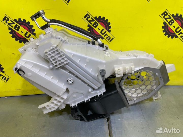 Корпус отопителя Nissan Patrol Y62 Y62 5.6 2011