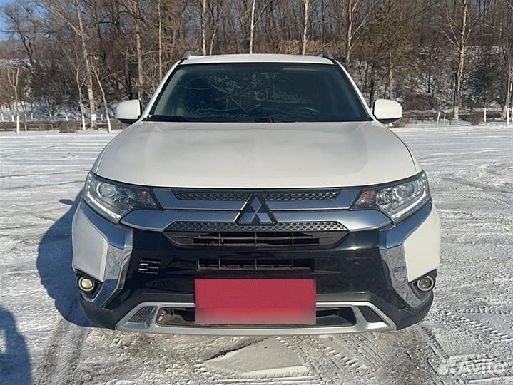 Mitsubishi Outlander 2.0 CVT, 2020, 30 000 км