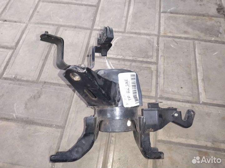 Подушка двигателя Prius