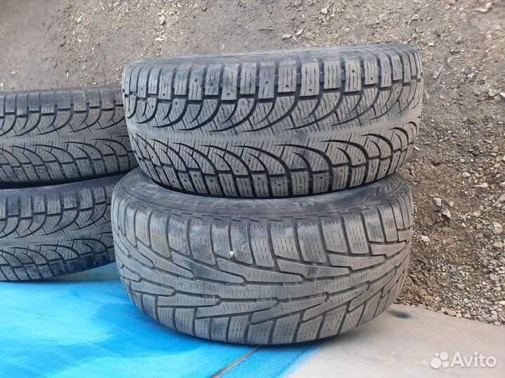 Pirelli Carrier Winter 255/50 R19 107H