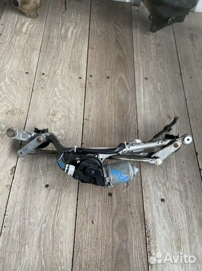 Трапеция дворников Toyota Auris e150