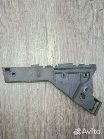 Крепление бампера переднее левое Opel Insignia