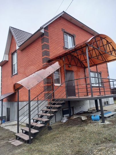 Коттедж 226 м² на участке 12 сот.