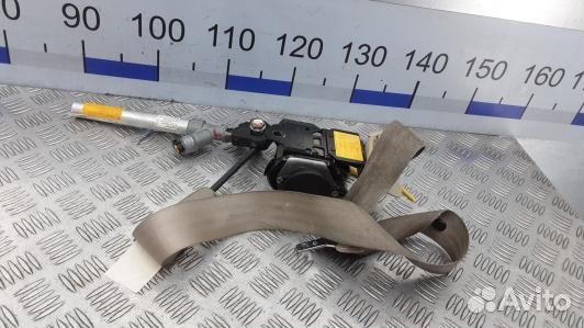 Ремень безопасности с пиропатроном сиденья передне