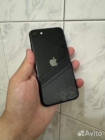 iPhone SE (2020), 128 ГБ