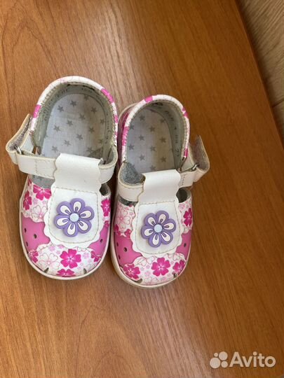 Сандалики для девочки