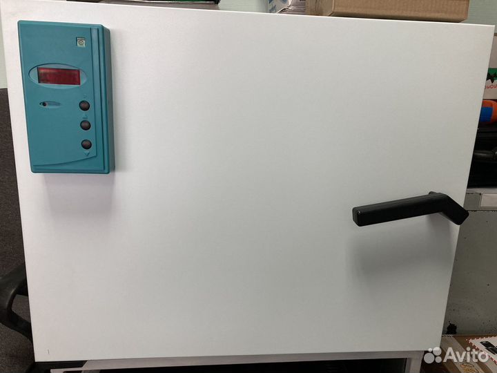 Сухожаровый шкаф