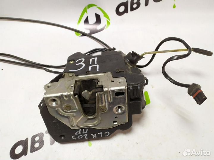 Замок двери передней правой Clk 209