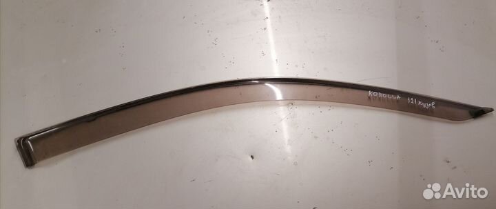 Ветровик на Toyota corolla