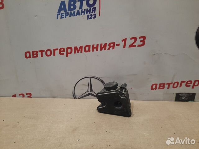 Бачок гидроусилителя руля Mercedes E350 W211