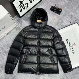 Пуховик Moncler