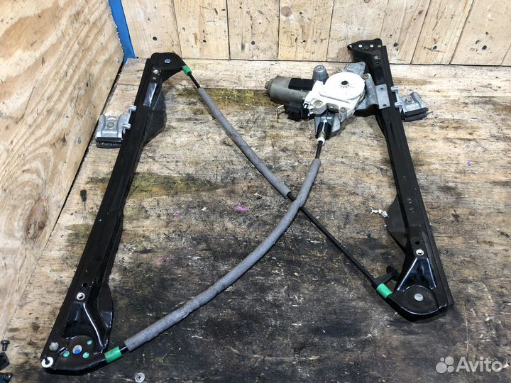 Стеклоподъемник передний правый Ford Focus 1