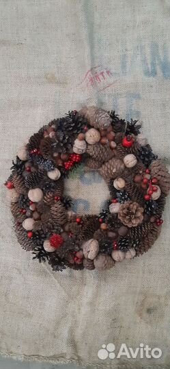 Новогодний венок ручной работы