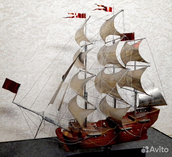 Модель парусника