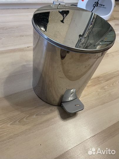 Мусорное ведро