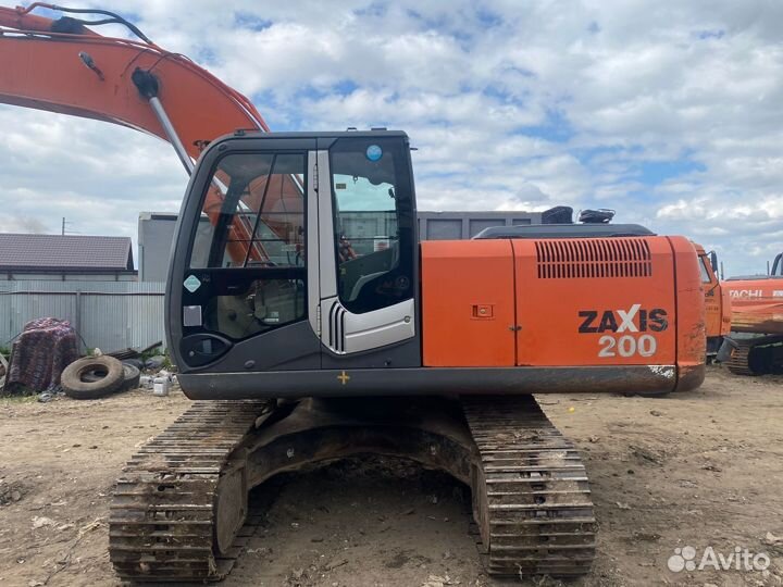 Гусеничный экскаватор Hitachi ZX200-3, 2007