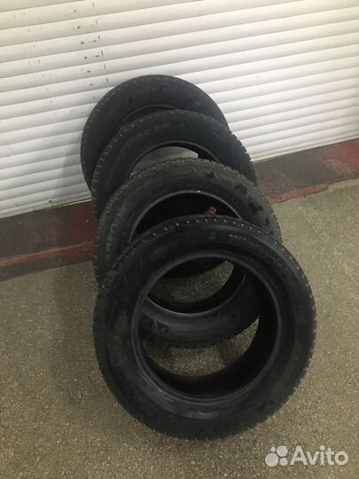 Hankook Winter I'Pike 215/60 R16