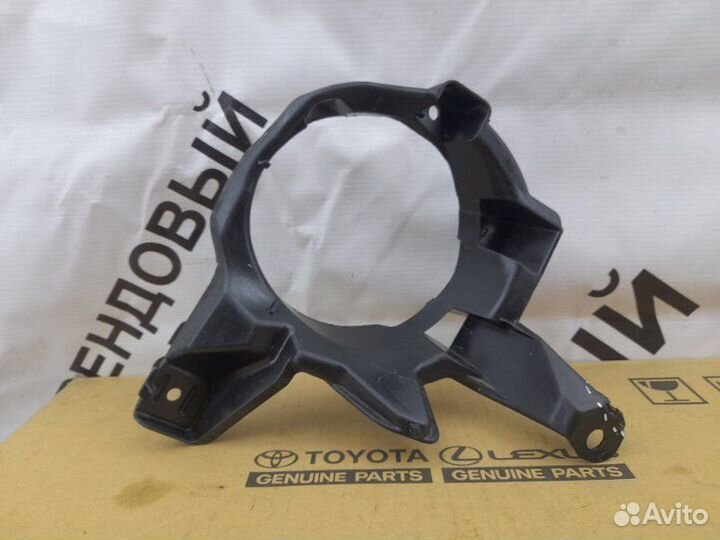 Кронштейн птф правый Toyota Rav4 40