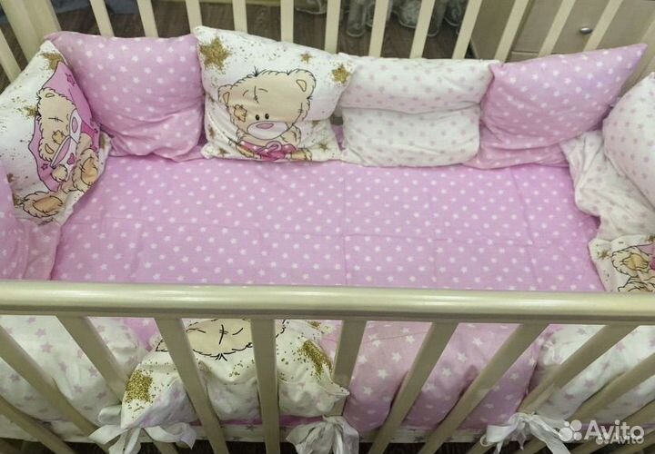 Бортики в кроватку + постельное + одеяло