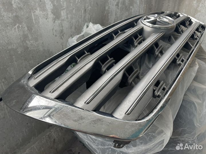 Решетка радиатора toyota land cruiser 200