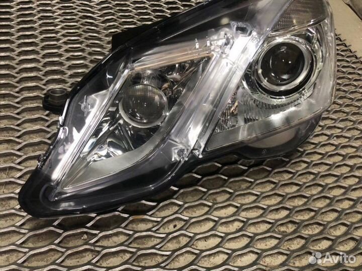 Фара передняя левая Mercedes-Benz E-Class W212