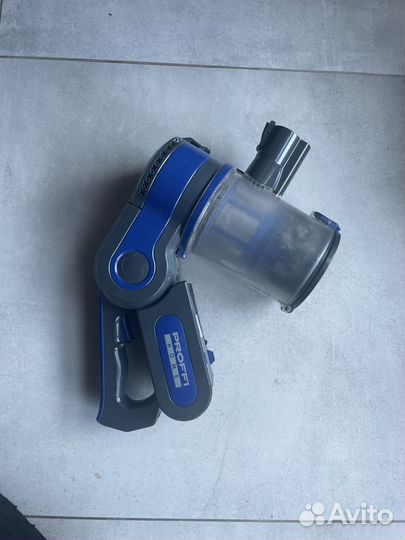 Вертикальный пылесос часть