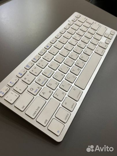 Клавиатура беспроводная белая