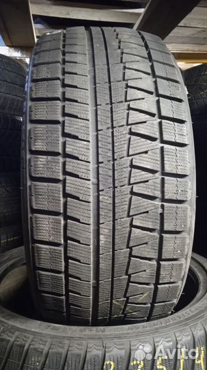 Bridgestone Blizzak Revo GZ 265/35 R19