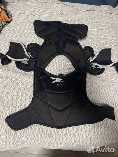 Нагрудник хоккейный bauer jr s