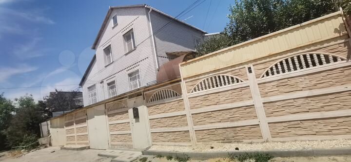 Дом 240 м² на участке 6 сот.