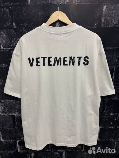 Футболка Vetements Lux