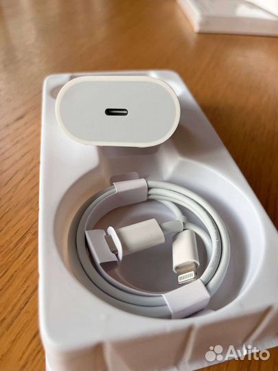 Комплект быстрой зарядки Apple 20w, блок + кабель