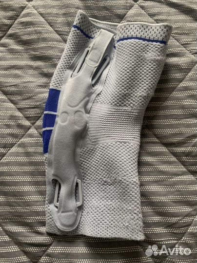 Ортез коленный bauerfeind GenuTrain S