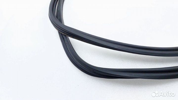 Б/У Уплотнитель проема багажника Состояние