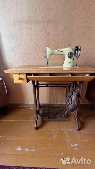 Швейная машина