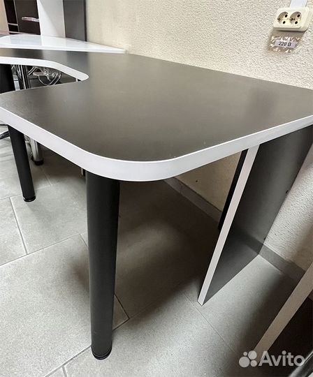 Стол игровой геймерский