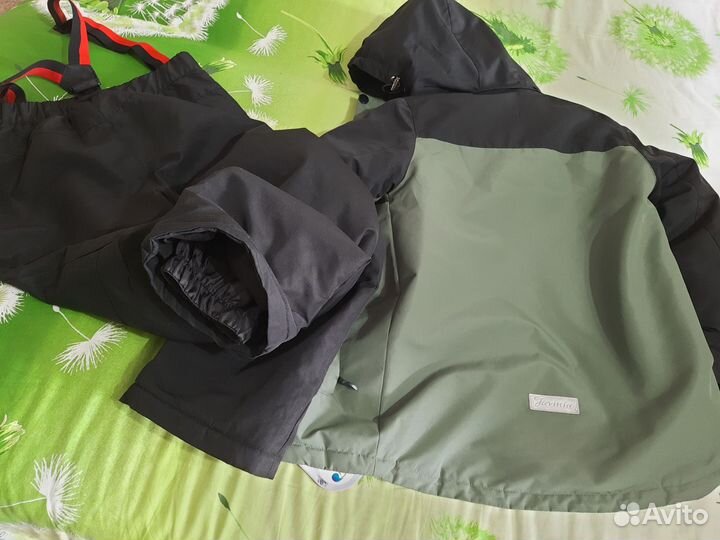 Демисезонный костюм для мальчика 140