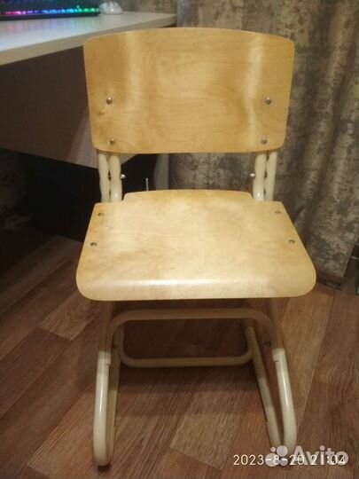 Стул для школьника ортопедический