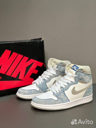 Кроссовки Nike Air Jordan 1