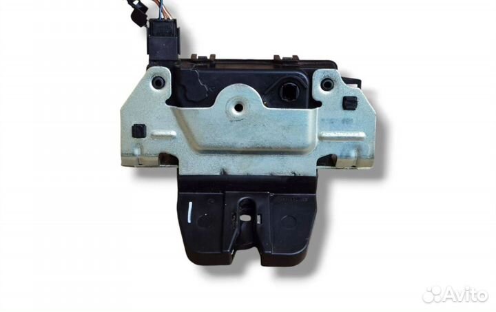 Замок багажника 13117285 Opel Zafira B 2005 - 2014 года