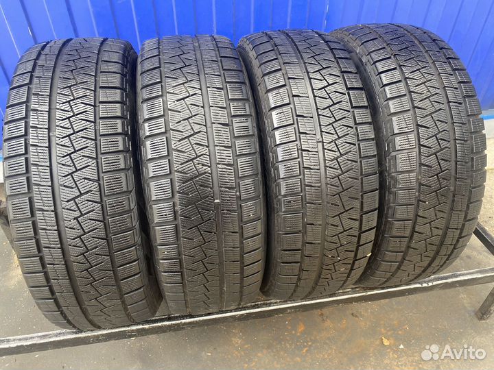Pirelli Ice Asimmetrico Plus 195/60 R16