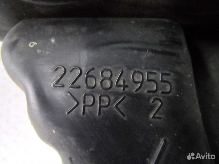 Резонатор воздушного фильтра Saturn Vue 1 22684955