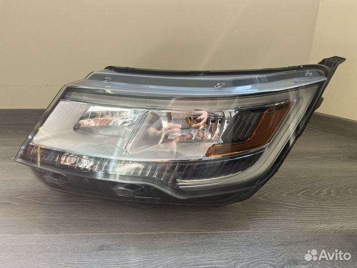 Фара левая передняя Ford Explorer 5 рестайлинг