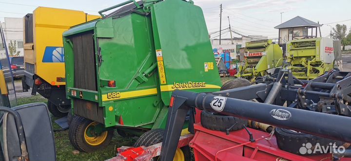 Пресс-подборщик John Deere 582, 2003