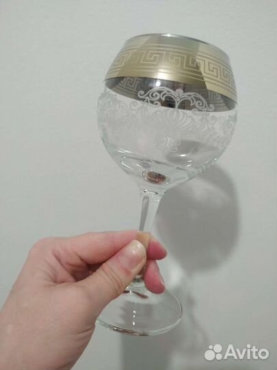 Набор бокалов и стопок