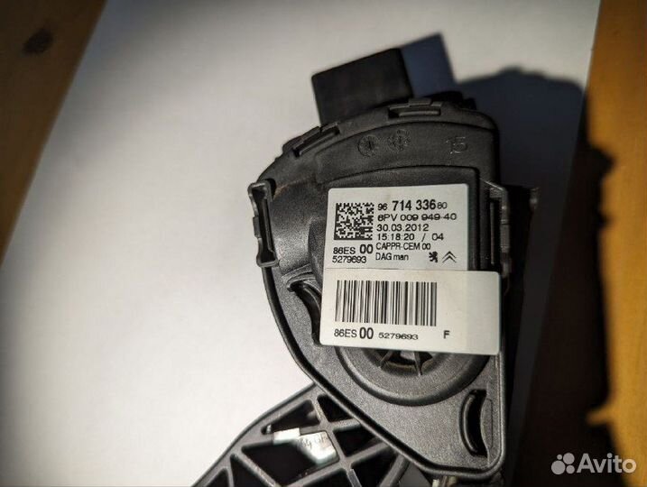 Педаль газа Пежо 408/308