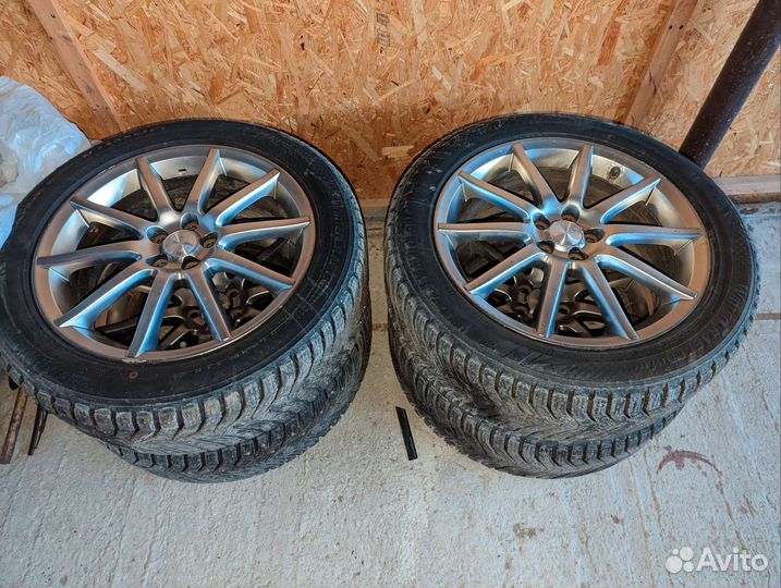 Зимние шины шипы Kumho 225/50/18