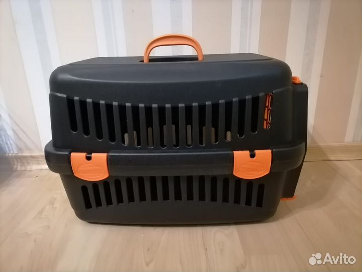 Переноска для животных пластиковая