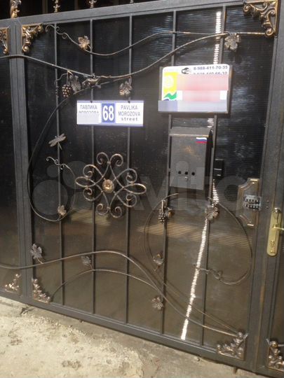 Комната 18 м² в 8-к., 2/2 эт.